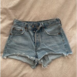Levi's 501 shorts sz: 25